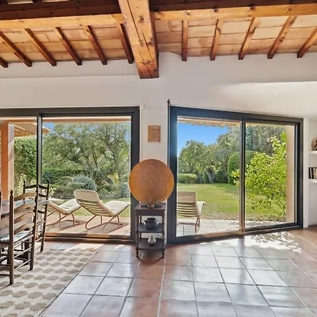 Holiday home Entire 5 Bedrooms